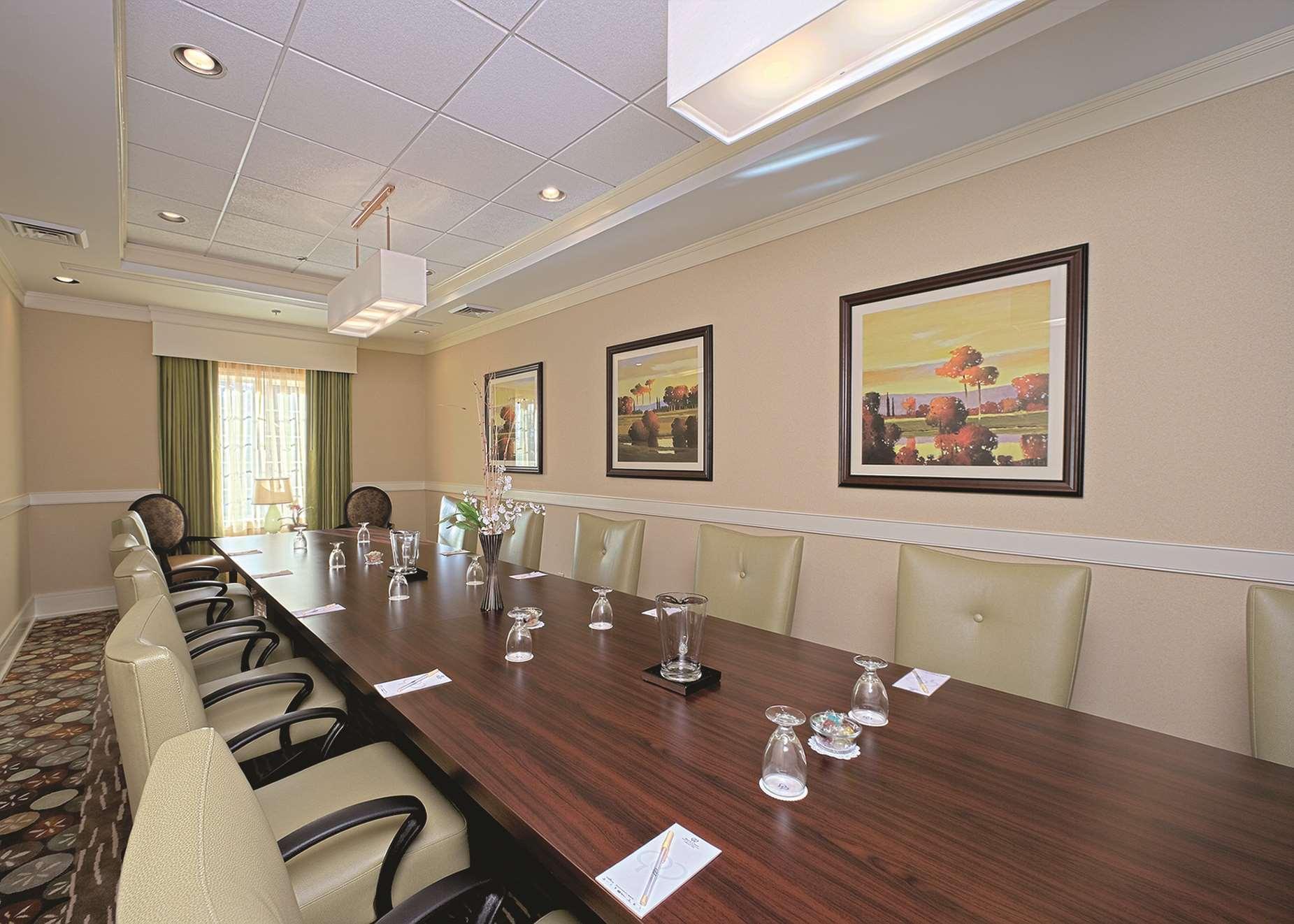 Doubletree Suites By Hilton At The Battery Atlanta Smyrna Exterior foto