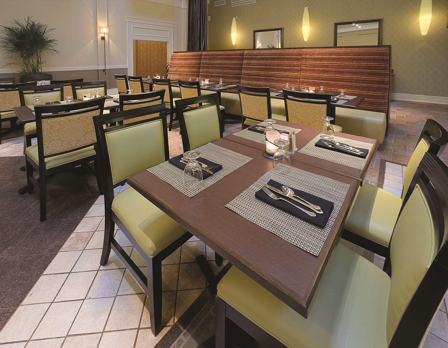 Doubletree Suites By Hilton At The Battery Atlanta Smyrna Exterior foto