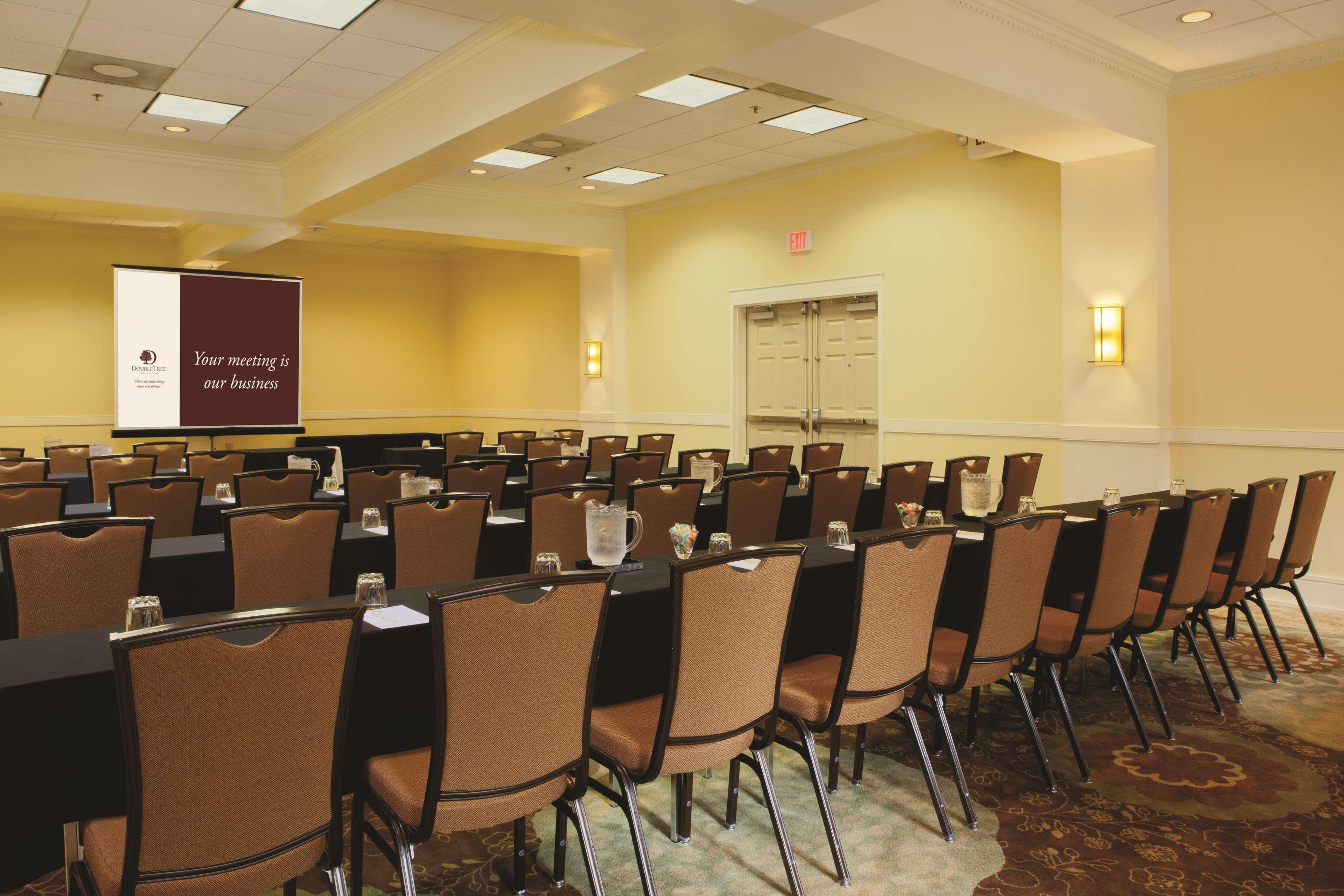 Doubletree Suites By Hilton At The Battery Atlanta Smyrna Exterior foto