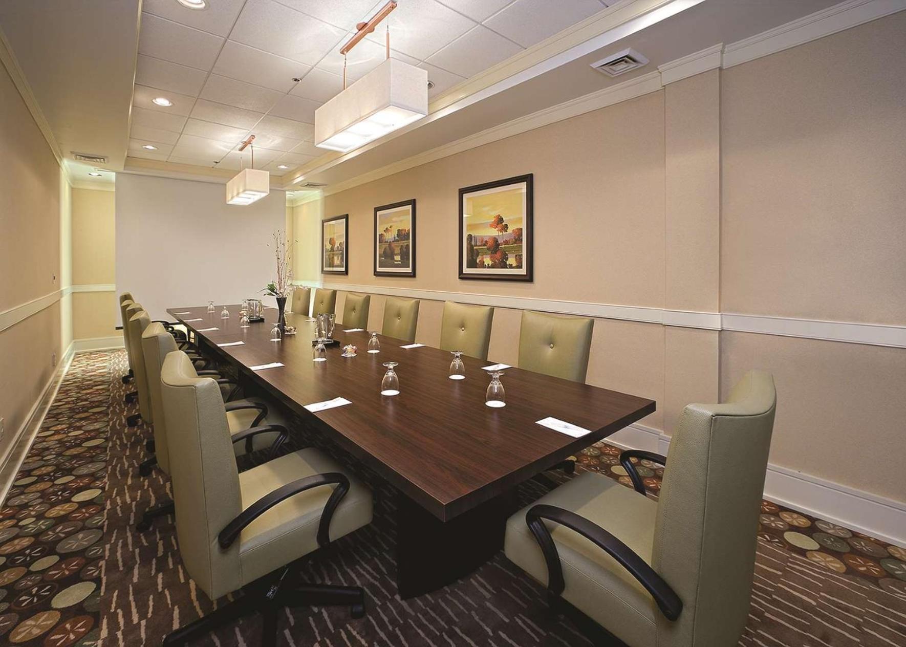 Doubletree Suites By Hilton At The Battery Atlanta Smyrna Exterior foto